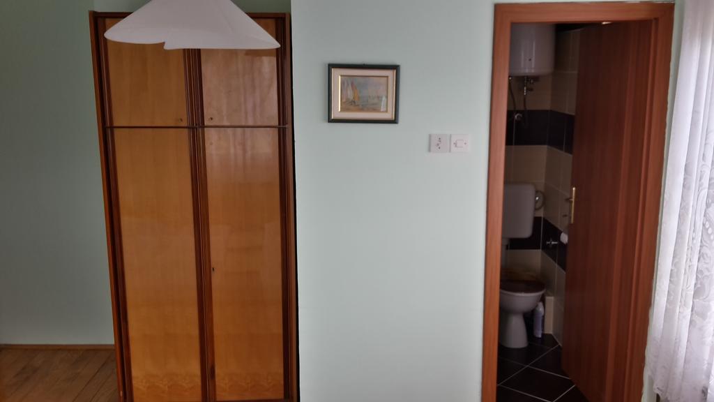 Отель House Petkovic Кореница Экстерьер фото